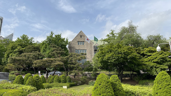 Khuôn viên trường Đại học Ewha tại Hàn Quốc